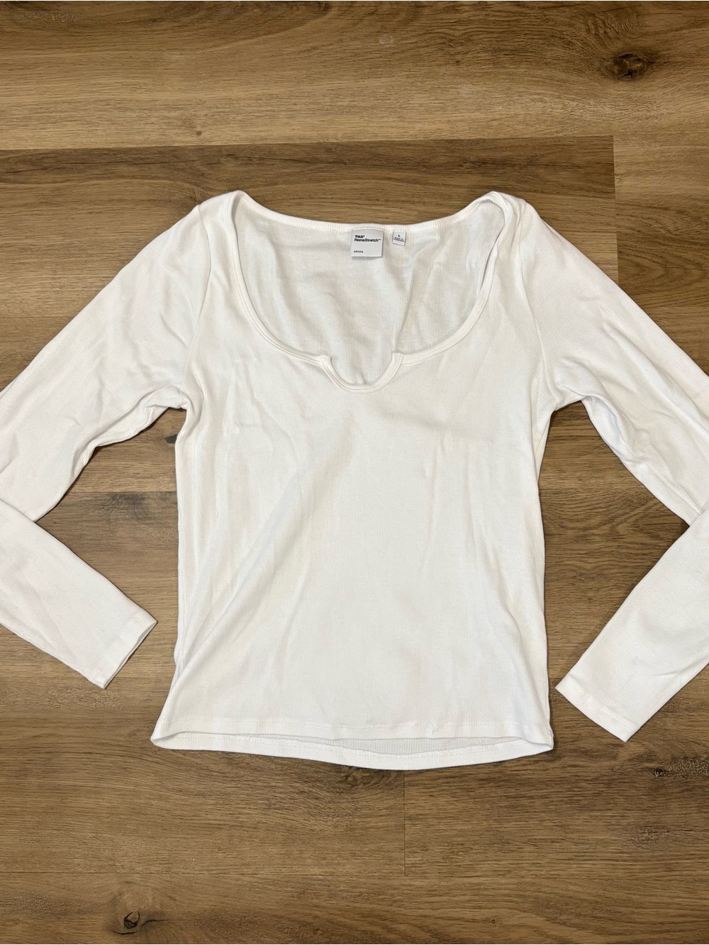 White Scoop Neck Long Sleeve Top